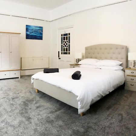 Summer Breeze. 3-Bed Apartment Close To The Beach Bournemouth Dış mekan fotoğraf