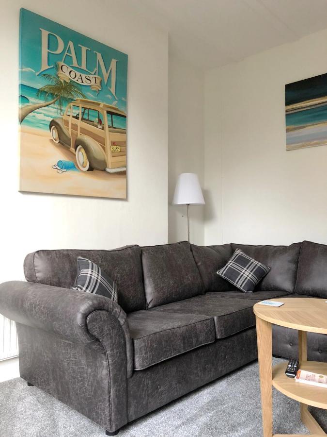 Summer Breeze. 3-Bed Apartment Close To The Beach Bournemouth Dış mekan fotoğraf