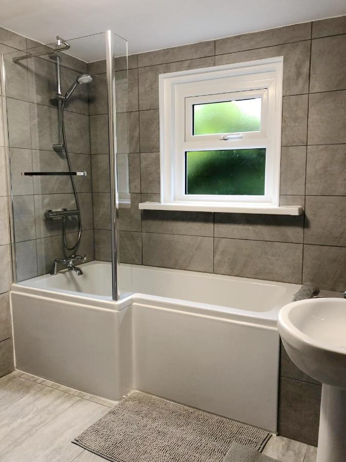 Summer Breeze. 3-Bed Apartment Close To The Beach Bournemouth Dış mekan fotoğraf