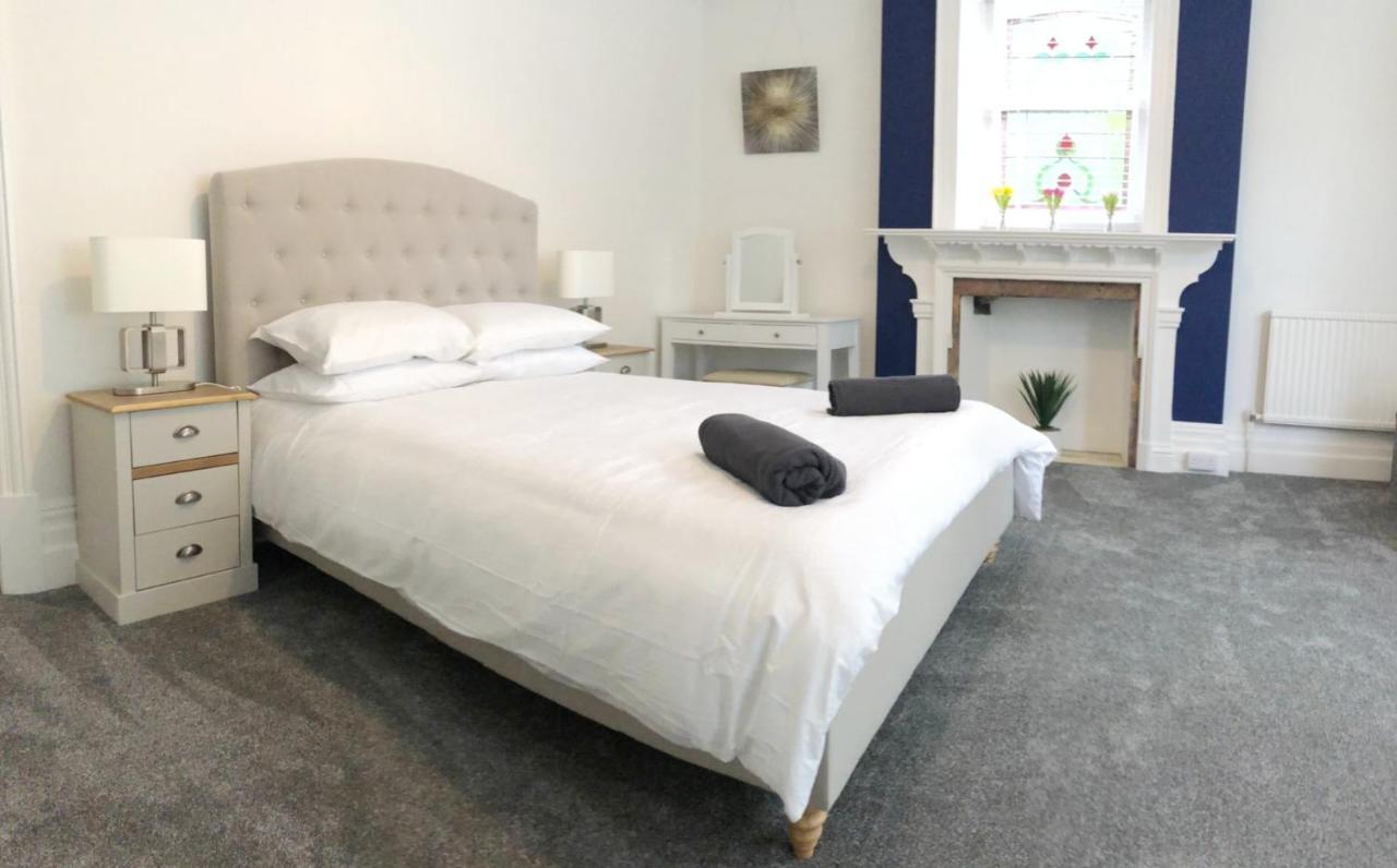 Summer Breeze. 3-Bed Apartment Close To The Beach Bournemouth Dış mekan fotoğraf