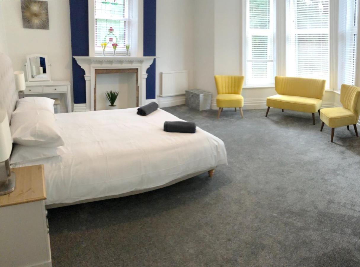 Summer Breeze. 3-Bed Apartment Close To The Beach Bournemouth Dış mekan fotoğraf