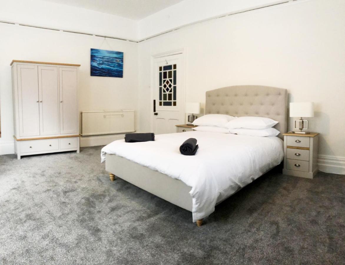Summer Breeze. 3-Bed Apartment Close To The Beach Bournemouth Dış mekan fotoğraf